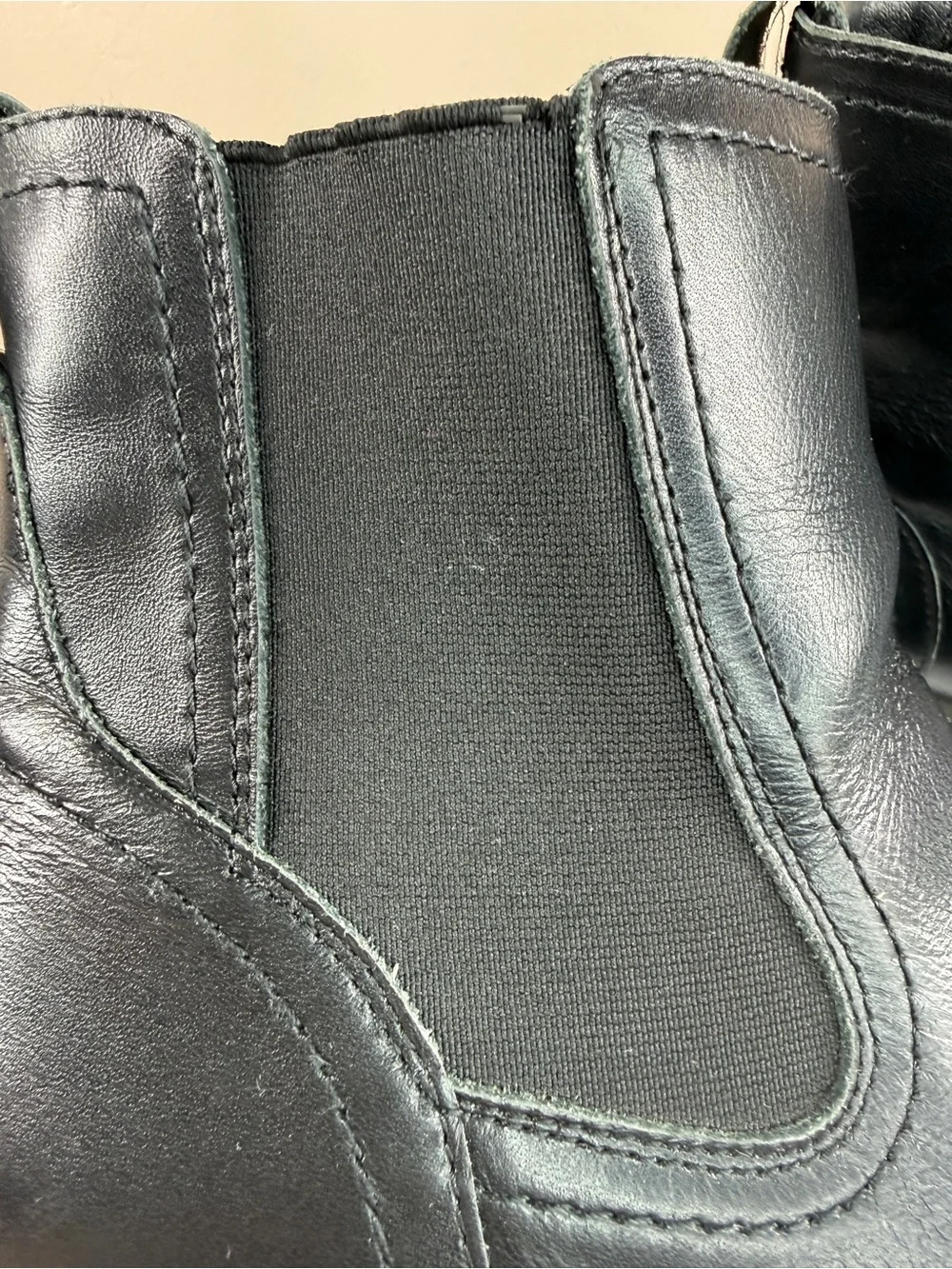 House of Harlow 1960 Righteous Black Leather Lug Chelsea Boots 7.5